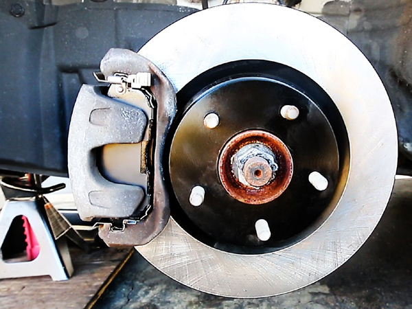 Brakes Pad Replacement in Coral Springs  | Brakes Pad Replacement in Margate | Solution Tire Inc.